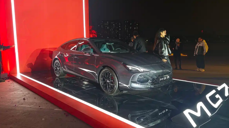 saic-mg-launches-2026-mg7-with-ai-cockpit-and-advanced-driving-tech
