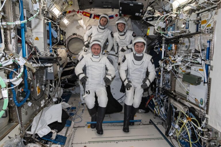 spacex-crew-11-returns-advancing-science-from-bone-health-to-space-debris