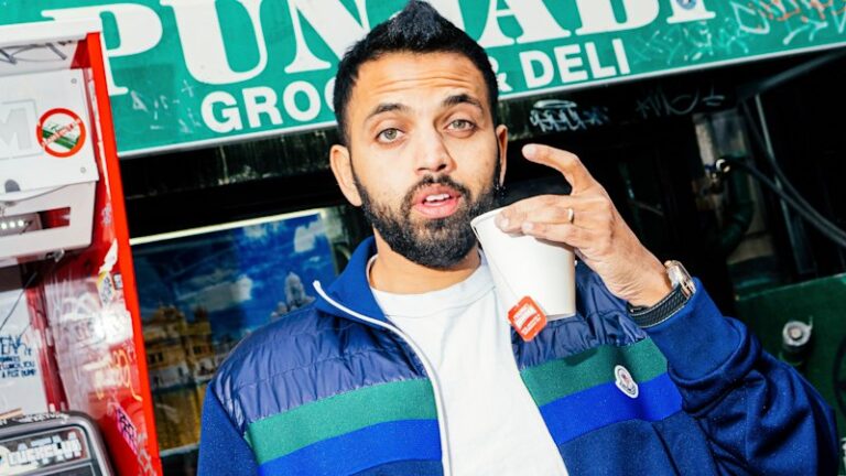 akaash-singh-explores-the-manosphere-and-comedy-s-evolving-role