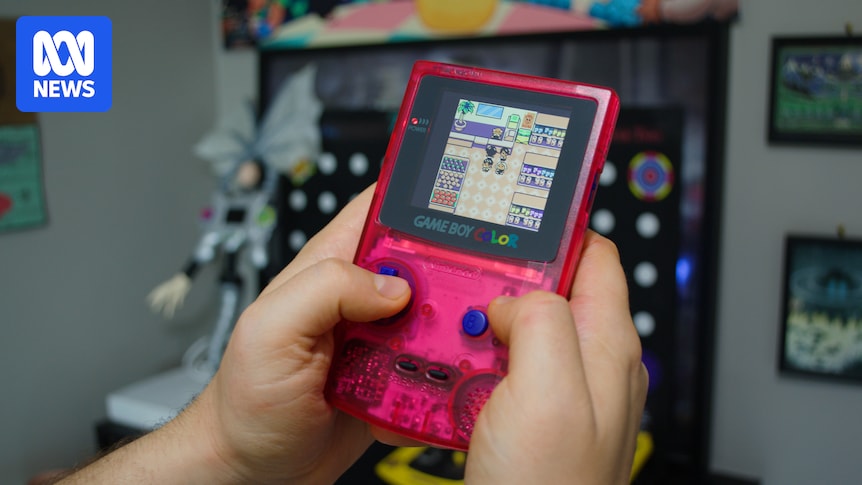 australian-developers-revive-the-game-boy-with-innovative-new-games