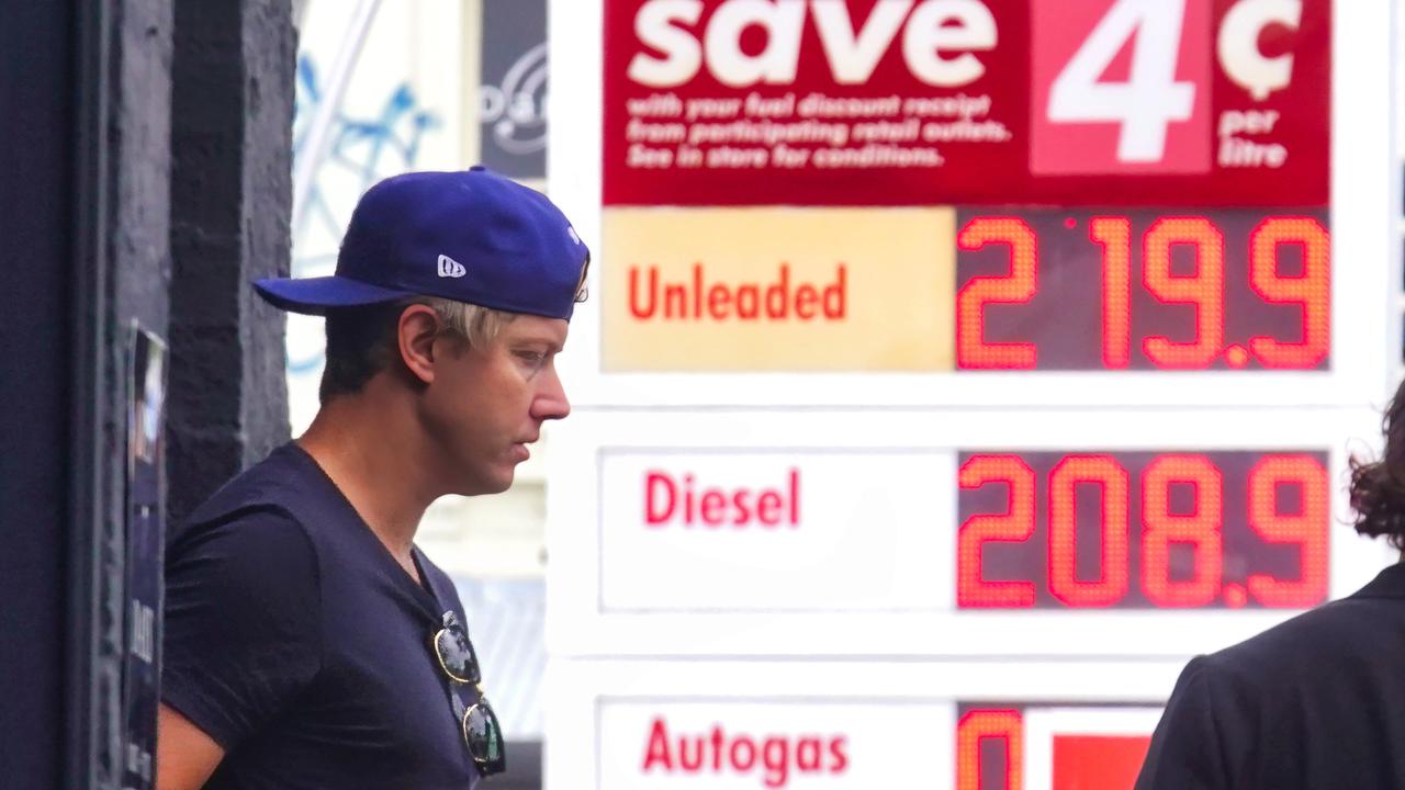 australian-pm-convenes-emergency-cabinet-meeting-amid-fuel-crisis