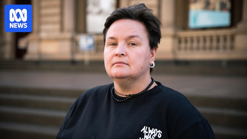 australian-prison-strip-searches-yield-less-than-1-contraband-report-reveals