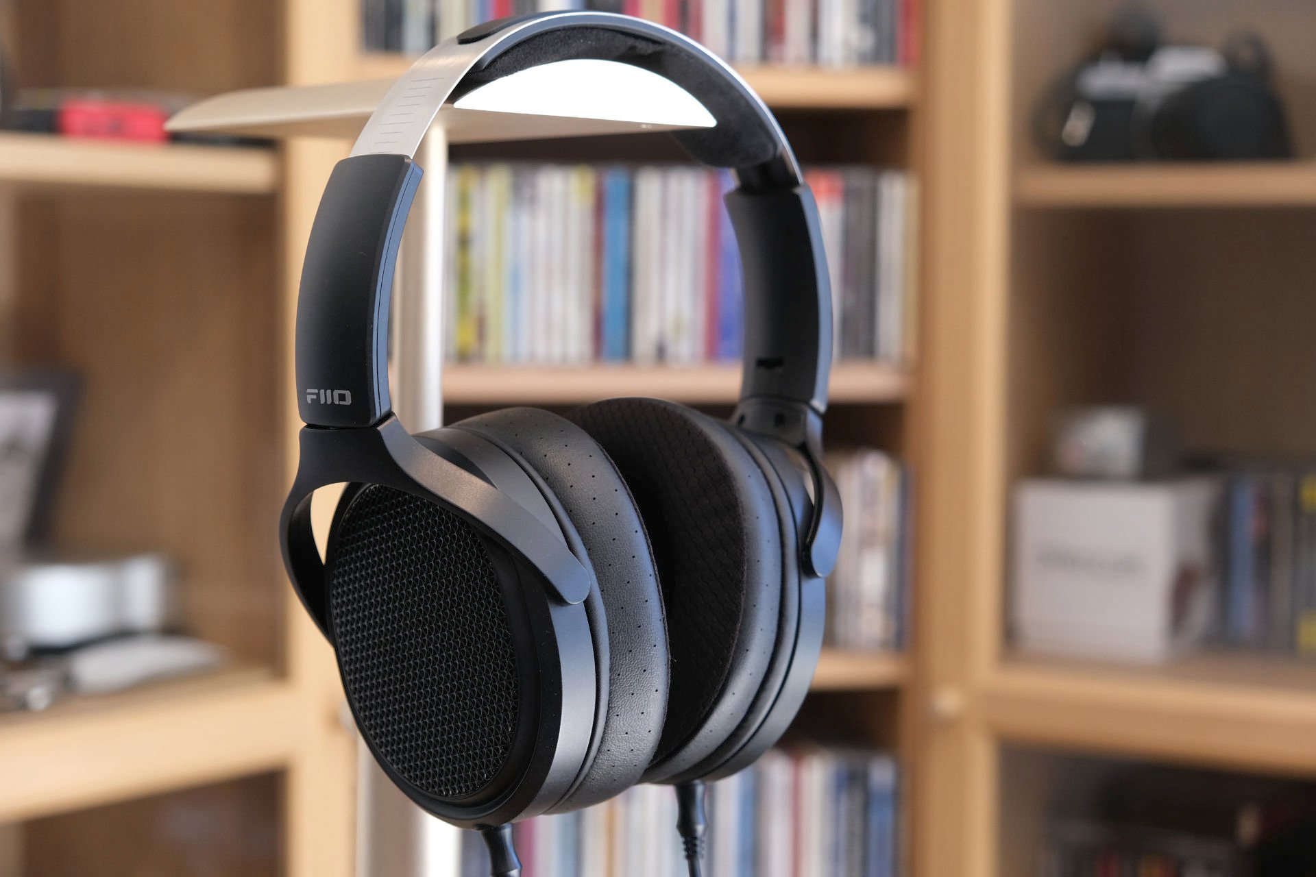 fiio-jt7-headphones-affordable-planar-magnetic-technology-redefines-audio-quality