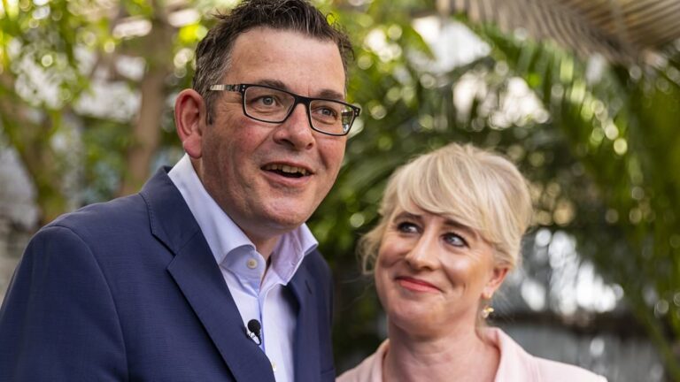 melbourne-s-viral-chair-incident-and-dan-andrews-health-concerns-stir-public-interest