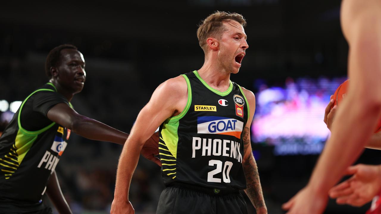 phoenix-s-dominant-win-sets-stage-for-nbl-finals-showdown