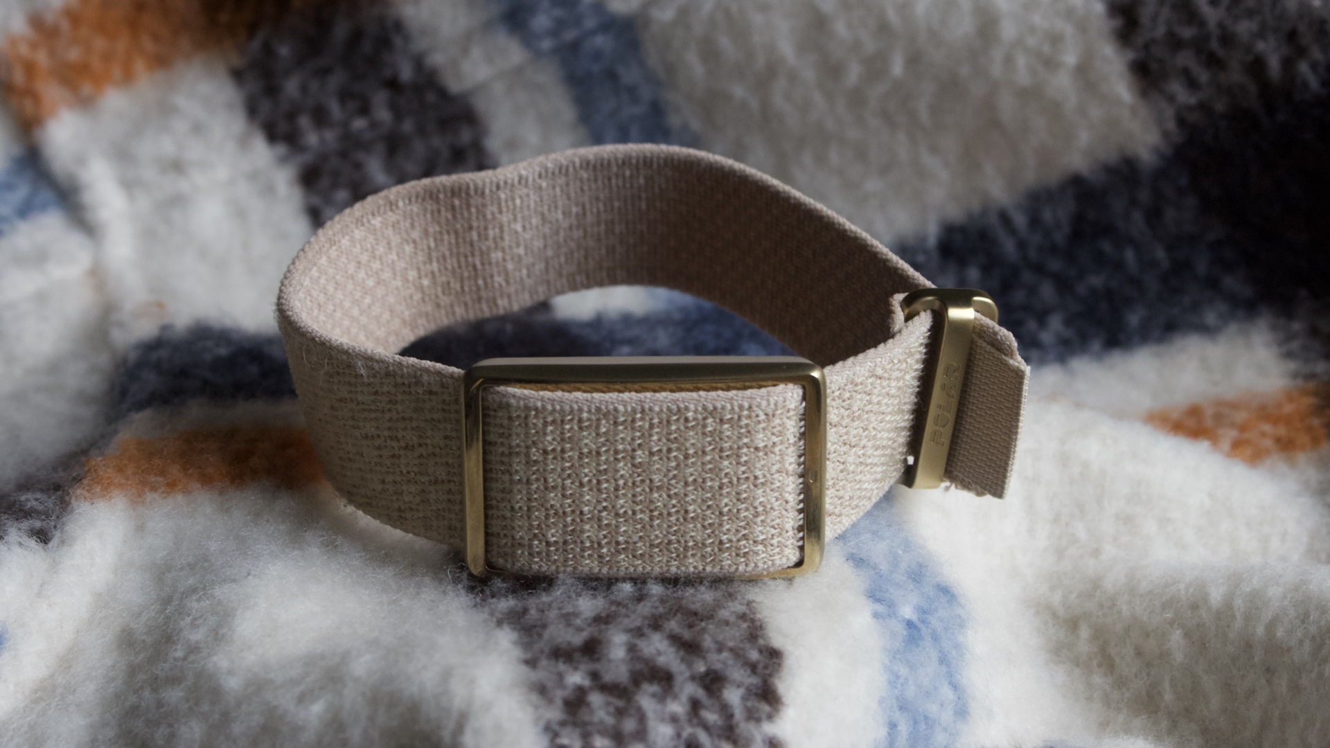 polar-loop-gen-2-a-stylish-tracker-hampered-by-app-limitations