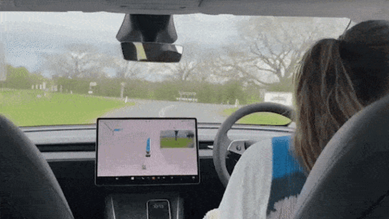 self-driving-teslas-navigate-australian-roads-amidst-challenges-and-enthusiasm