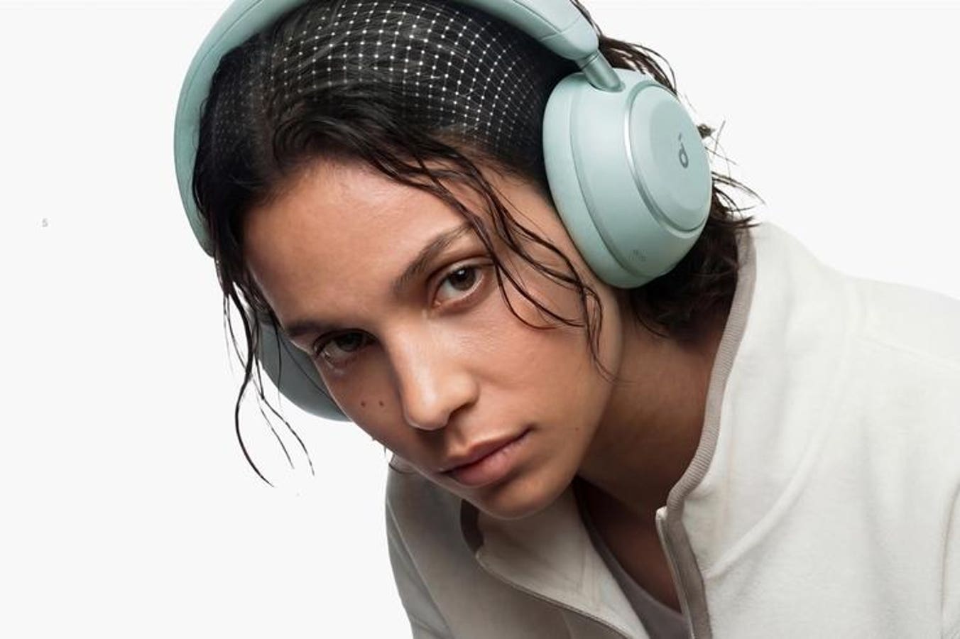 soundcore-launches-space-2-headphones-with-advanced-noise-cancelling-at-mwc-barcelona